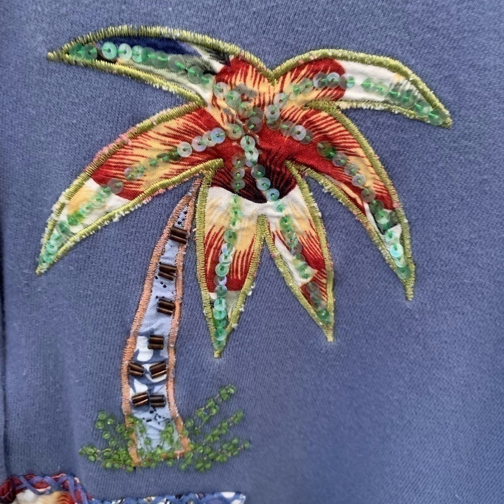 𝅺ISLAND Vacation Embellished Hoodie Size S - Picture 4 of 8